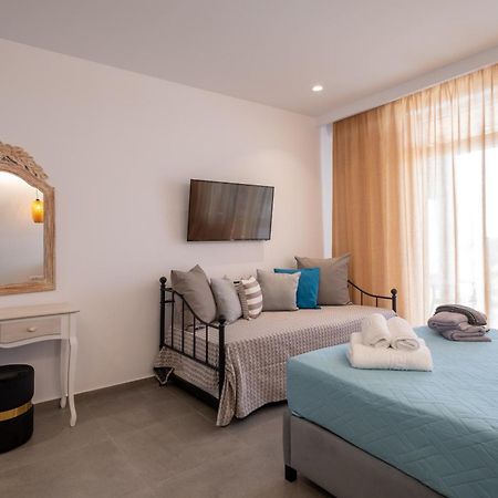 Sand Gem - Beach Apartments بيريفولّوس المظهر الخارجي الصورة