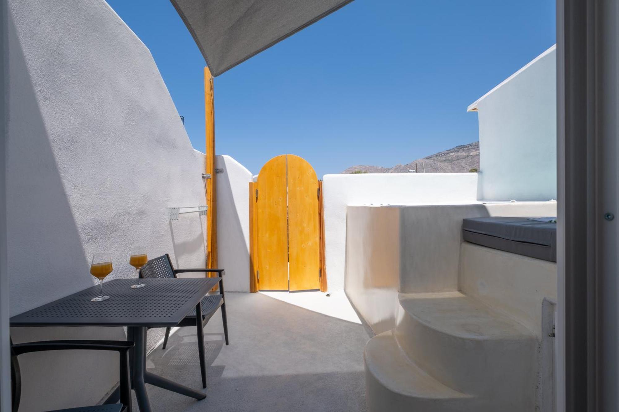 Sand Gem - Beach Apartments بيريفولّوس المظهر الخارجي الصورة
