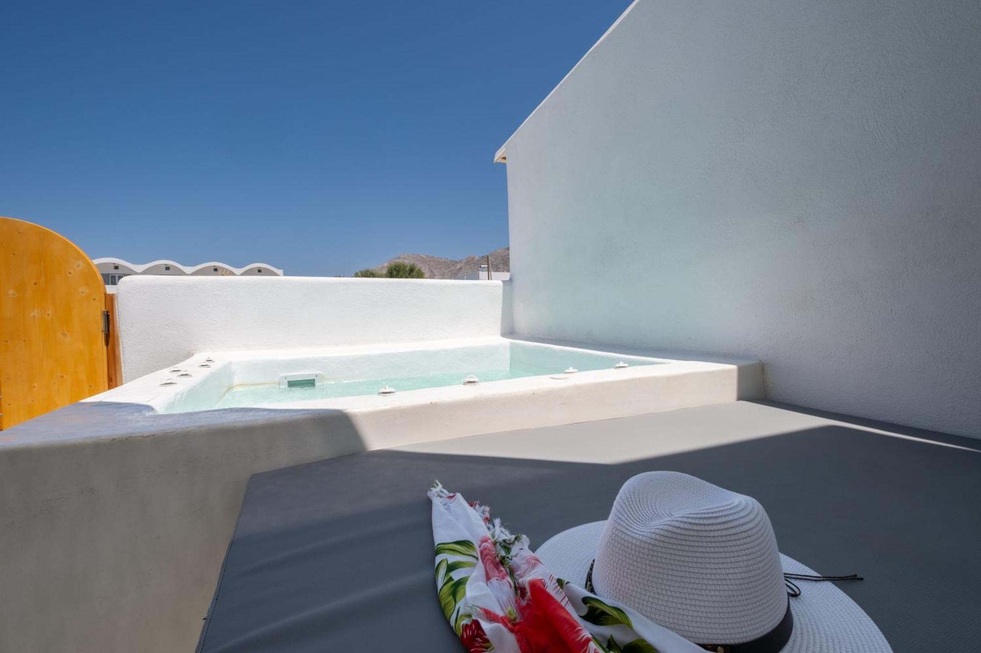 Sand Gem - Beach Apartments بيريفولّوس المظهر الخارجي الصورة