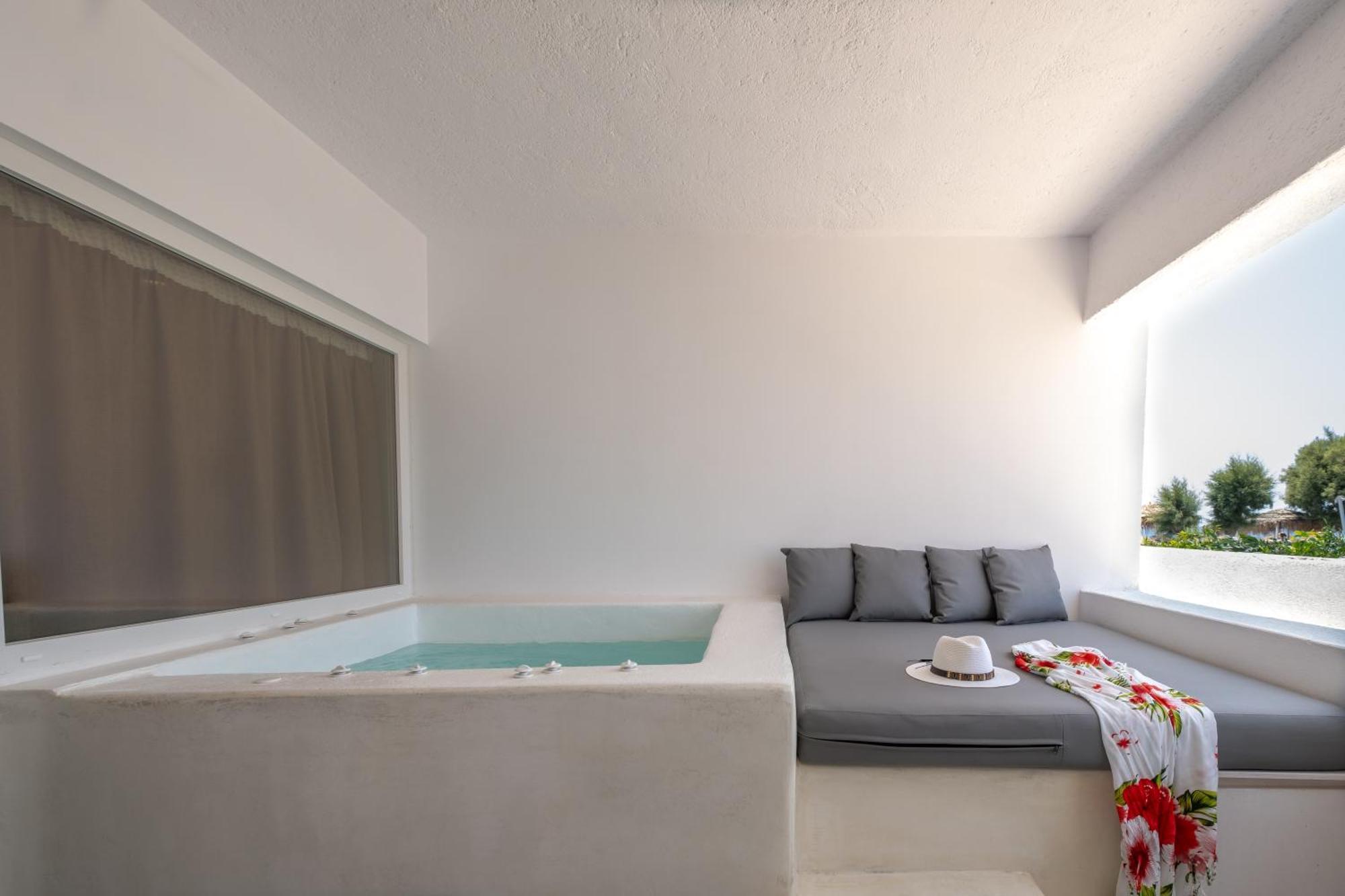 Sand Gem - Beach Apartments بيريفولّوس المظهر الخارجي الصورة