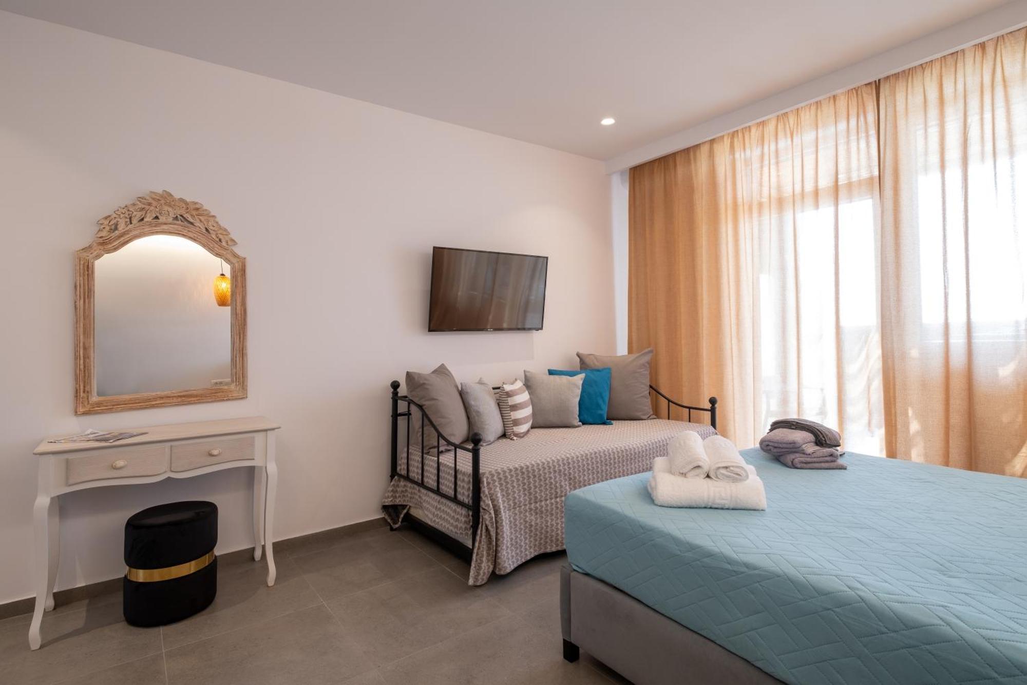 Sand Gem - Beach Apartments بيريفولّوس المظهر الخارجي الصورة
